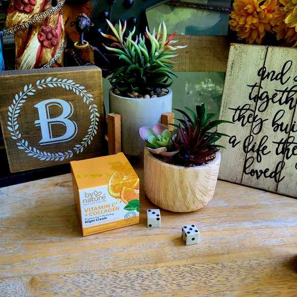 By Nature Brightening Night Cream - Picture 9 of 16